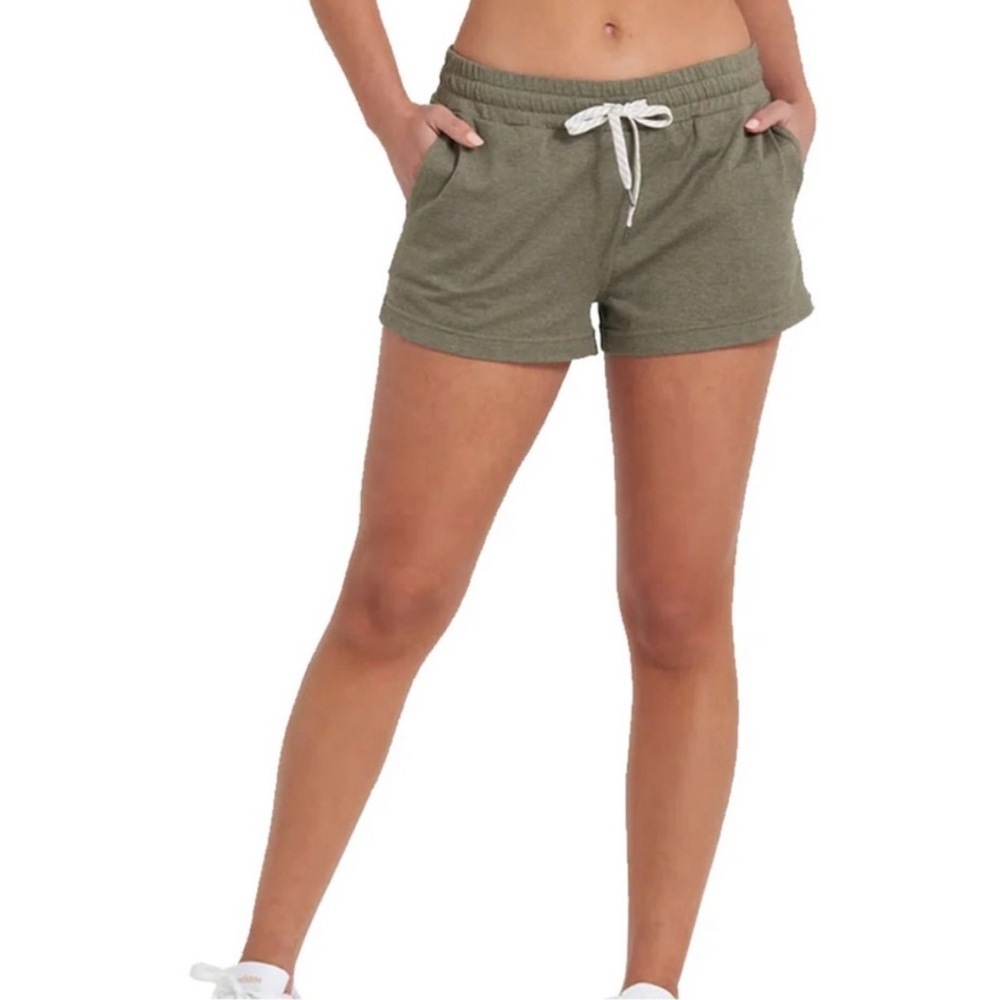 Vuori Halo Performance Womens Shorts Army Green Medium